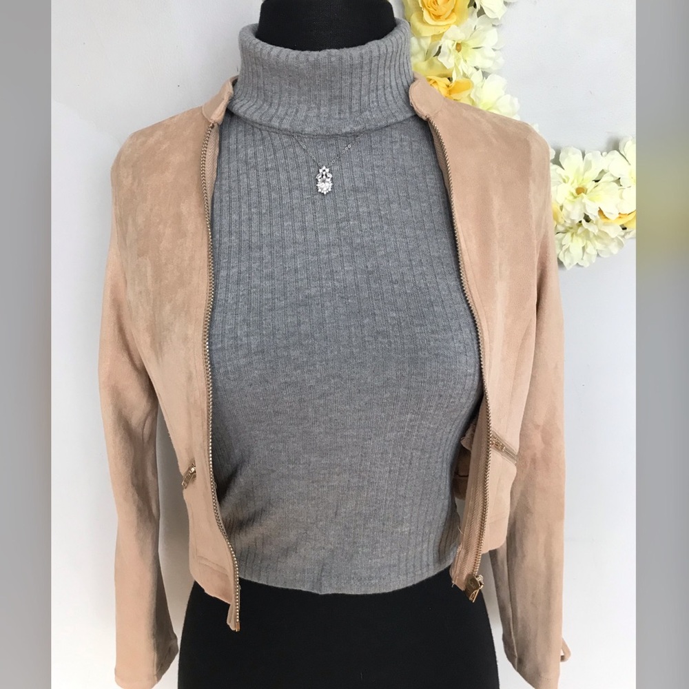 Bozzolo Gray Ribbed Turtleneck Crop Top
